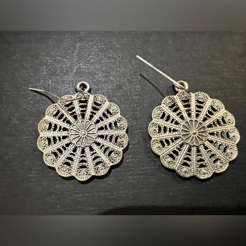 Botanical premier design dangle earrings